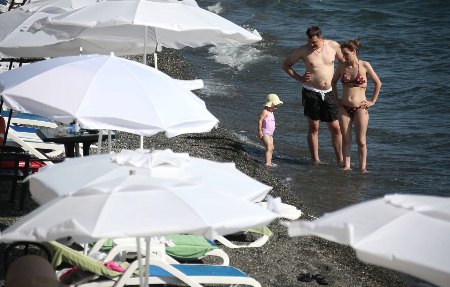 Padres, ¿estáis pensando en tomaros unas vacaciones en pareja o con amigos, sin vuestros hijos? Cuéntanos Padres, ¿estáis pensando en tomaros unas vacaciones en pareja o con amigos, sin vuestros hijos? Cuéntanos